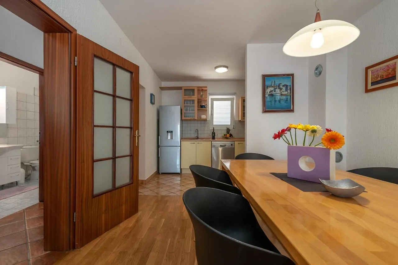 Villa Dome Slatine Holiday home