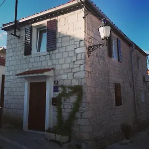 Stone House Apartman