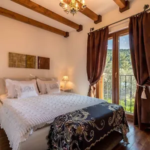 Apartmán San Antonio, Slatine